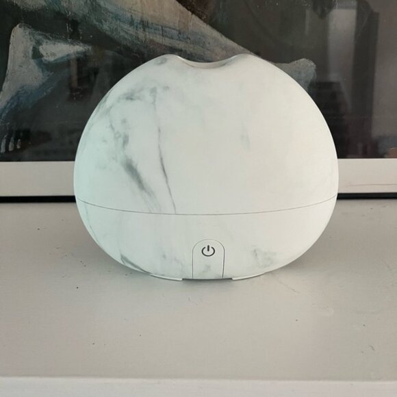 Saje diffuser - Picture 1 of 2
